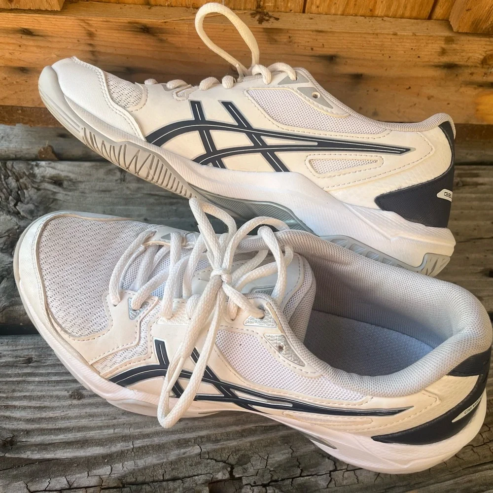 ASICS Women's White, Navy, Silver Athletic Volleyball Sneakers Sz 8